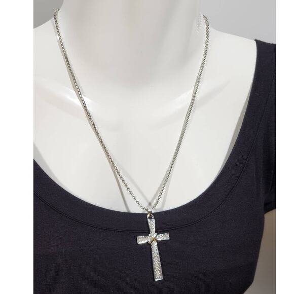 Brilliant Beautiful Austrian Crystal Cross Necklace - Picture 11 of 12